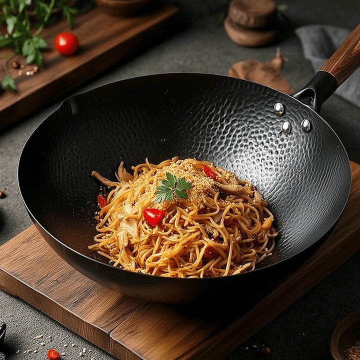 32cm-cast-iron-wok-with-wooden-lid-handle-chinese-cookware-gas-induction-yuis-kitchen